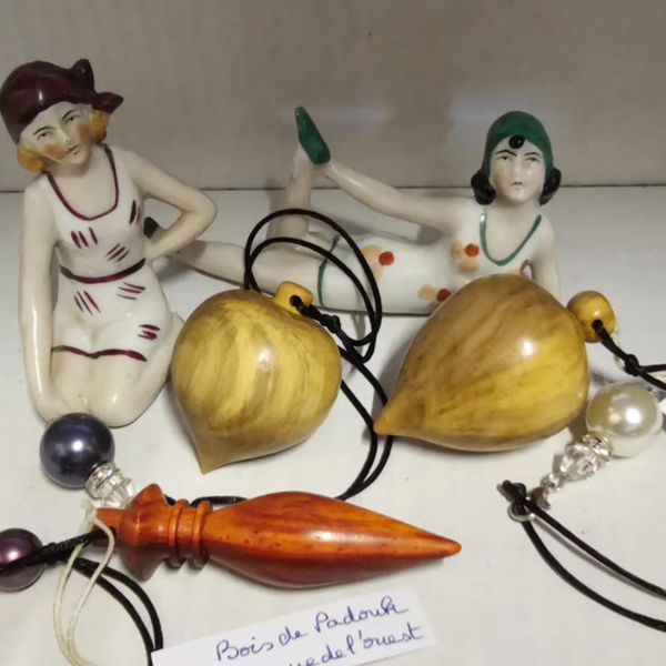 Pendule de divination en bois de Padouk et Buis échauffé